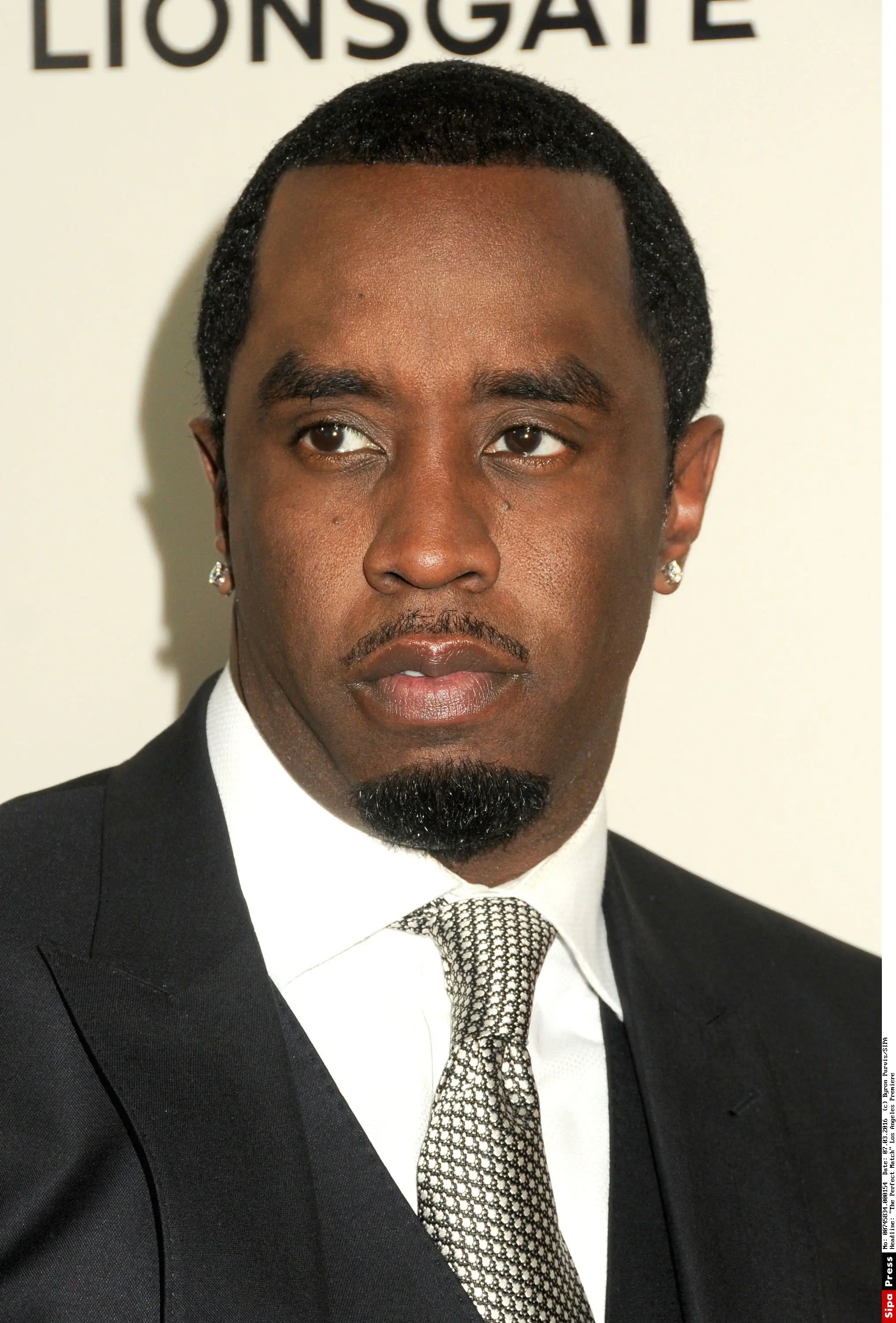 How tall is P Diddy?